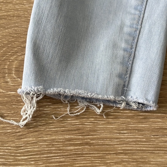 Old Navy Rockstar Super Skinny Light Washed Denim Jeans - Size 4 - Picture 6 of 11